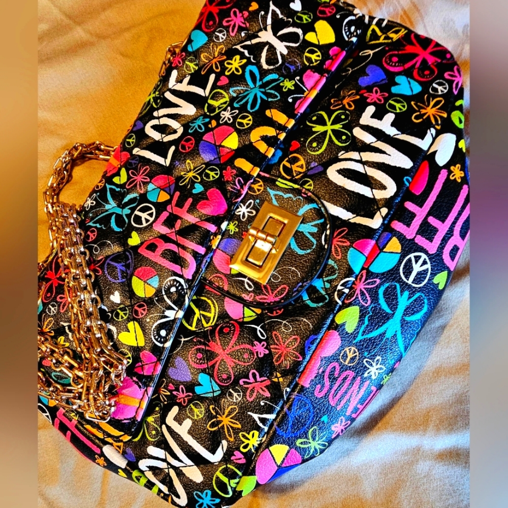 LOVE graffiti purse-New Never Carried